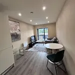 Convenient 1-bed In City-centre