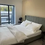 Convenient 1-bed In City-centre 4*