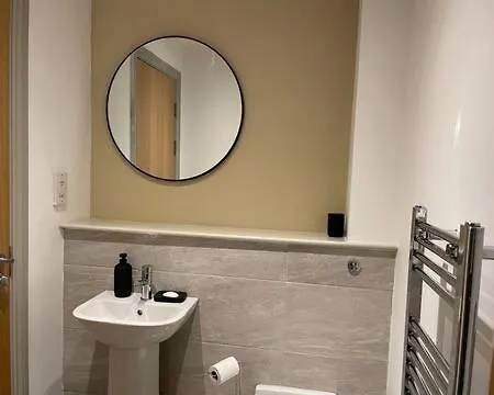 Convenient 1-bed In City-centre *