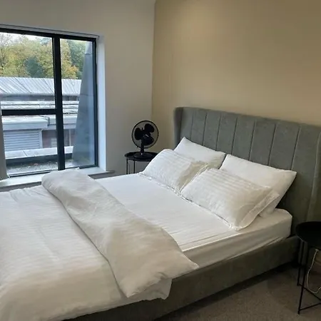 Convenient 1-bed In City-centre 4*