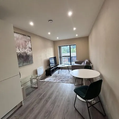 Convenient 1-bed In City-centre