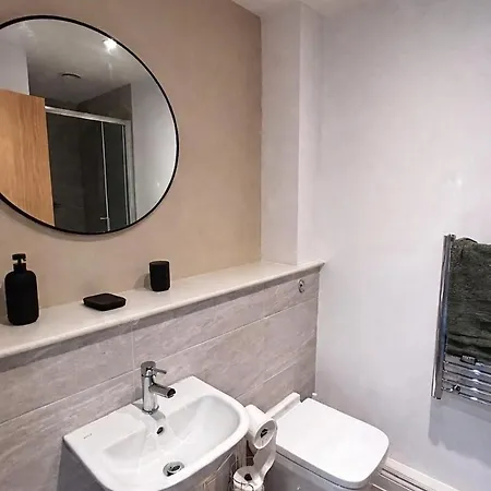 Convenient 1-bed In City-centre
