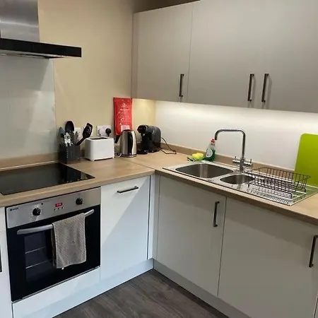 Convenient 1-bed In City-centre Apartment
