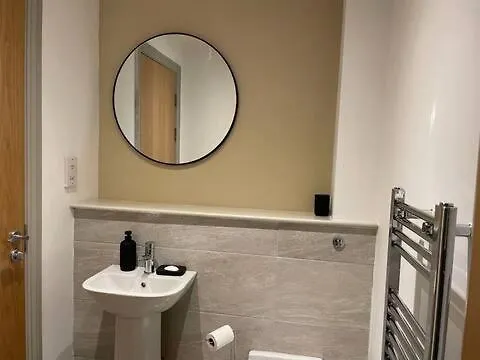 Convenient 1-bed In City-centre *